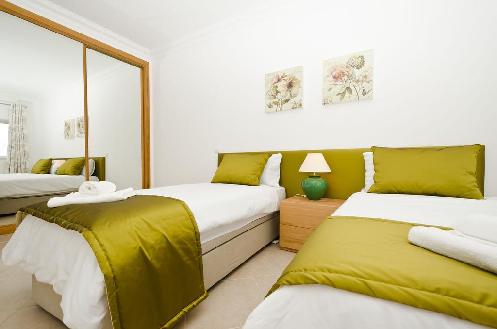 Fairviews Villa On Boavista Golf Resort Lagos Kamer foto